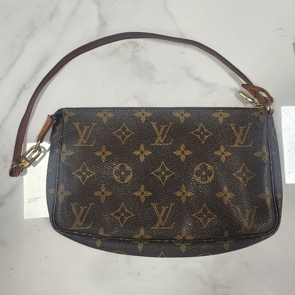 LV POUCHETTE - Picture 2 of 3
